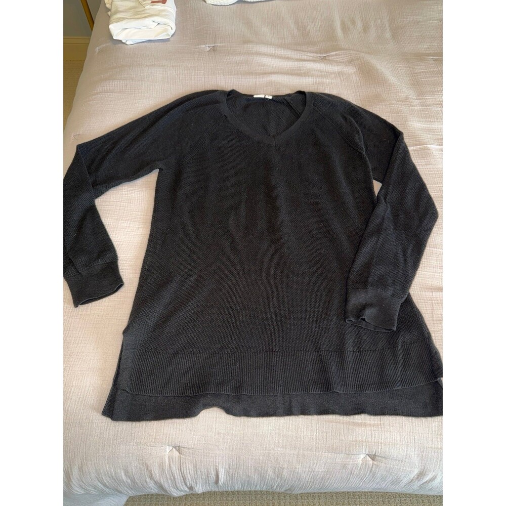 Gap black Sweater Medium women’s